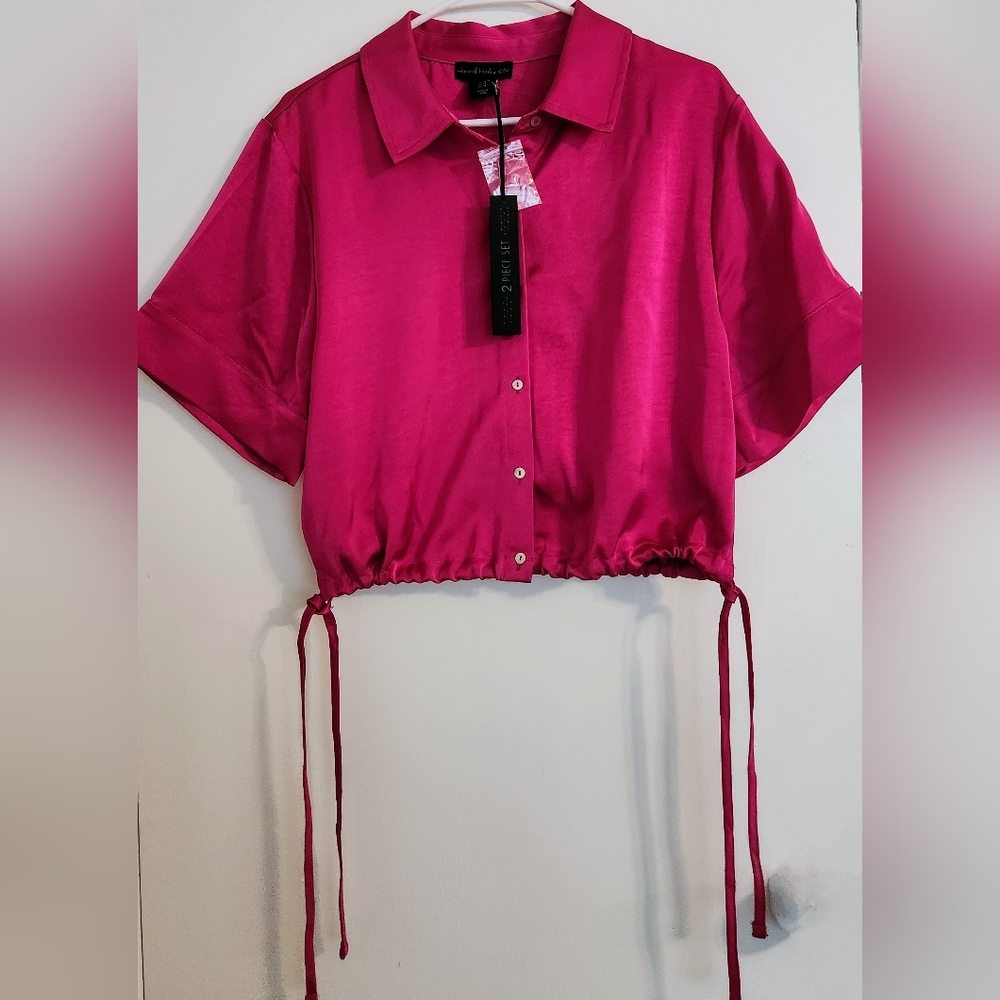 Berry Button-Up Women's Top - Picture 3 of 7